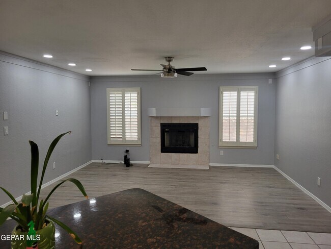 Building Photo - 1404 Black Ridge Dr