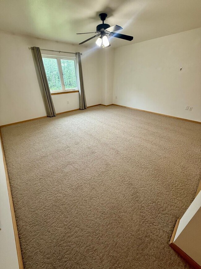 Building Photo - 2175 Chateau Ct