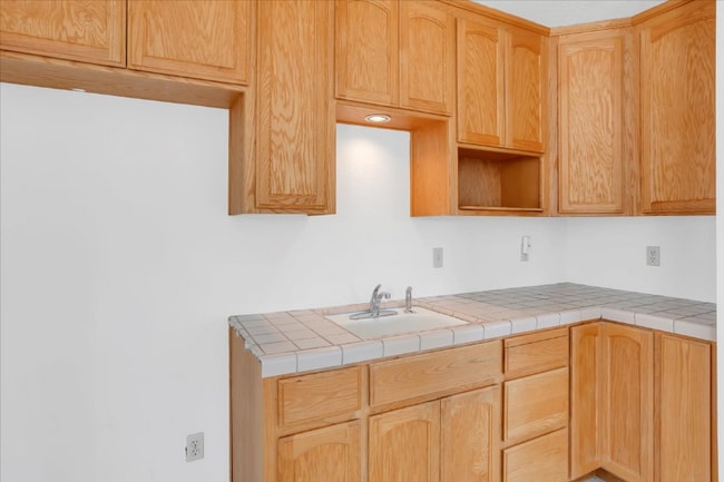 Building Photo - 21179 Hemlock St