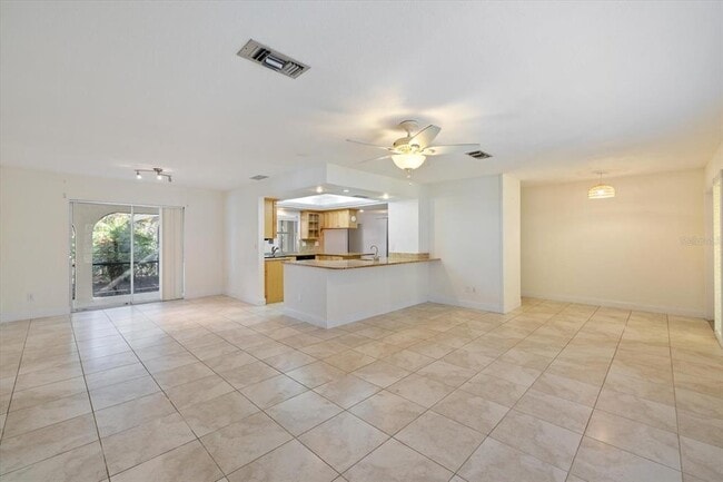 Building Photo - 5151 Oakmont Pl