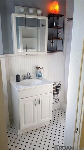 Building Photo - 1833 Wisteria St