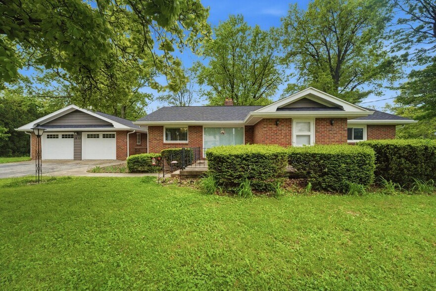 Building Photo - 3233 Brady Ln