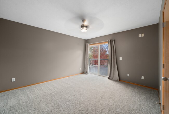 Building Photo - 1202 E 61st St