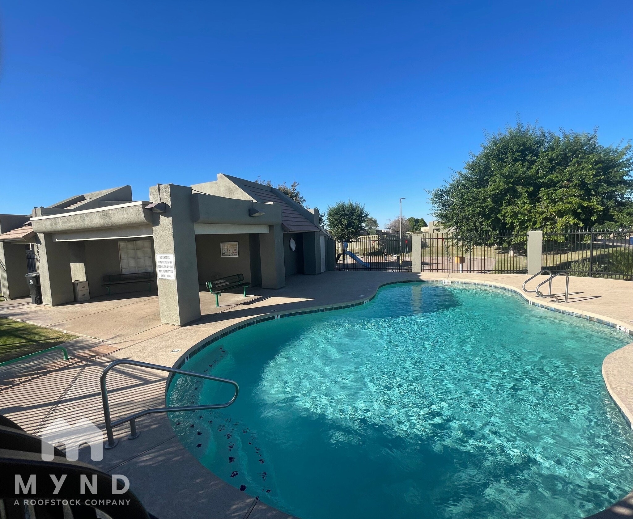 Building Photo - 5945 E Nance St