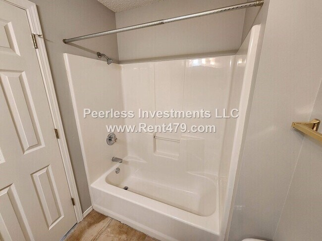 Building Photo - 509-A Braithwaite St