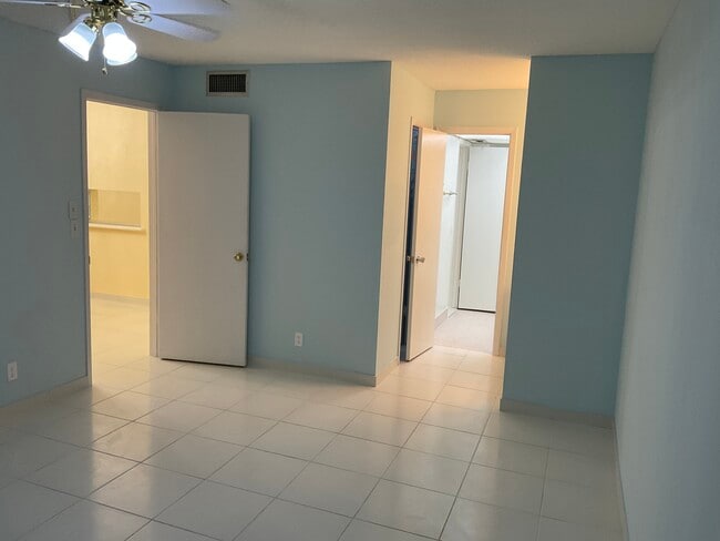 Bedroom - 2900 NW 47th Terrace