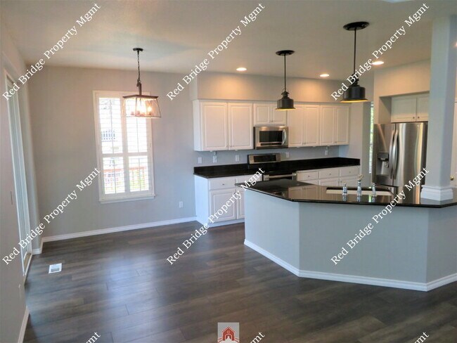 Building Photo - 18385 SW Swanstrom Dr