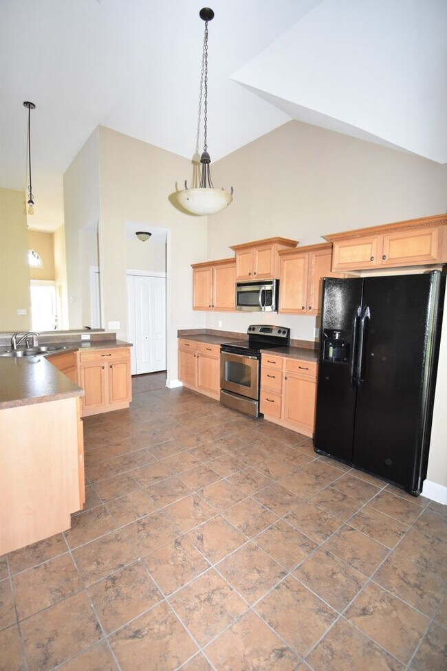 Building Photo - 3 Bedroom Pet Friendly Home For Rent Near ...