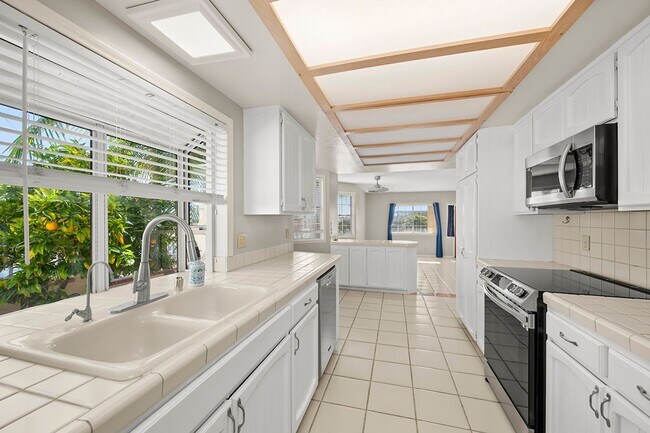 Building Photo - Ocean View La Jolla Home | 3BR + 3BA | Patio, Balcony & 2-Car Garage