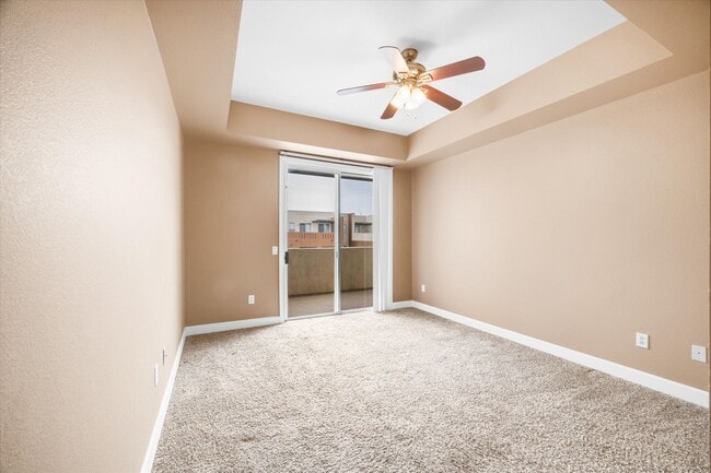 Building Photo - Sought after Park Avenue Condominiums/Top Floor Three Bedroom