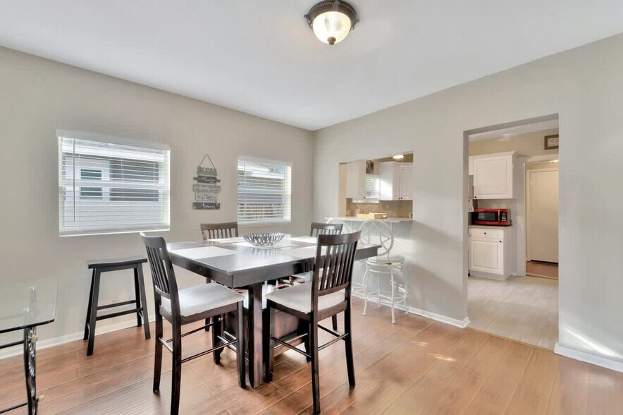 Building Photo - 1905 W St Louis St