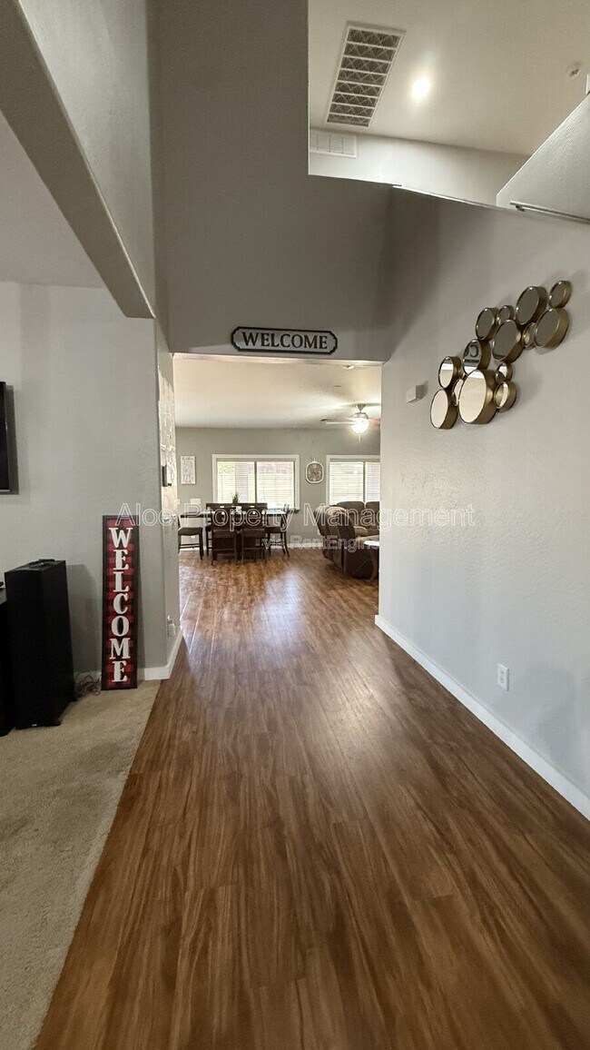 Building Photo - 3552 N Excalibur Pl