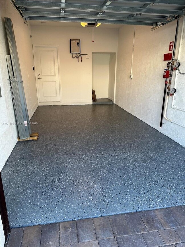 Building Photo - 261 SW 159th Way