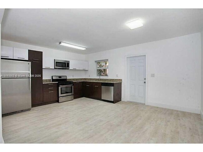 Primary Photo - 1125 9th St