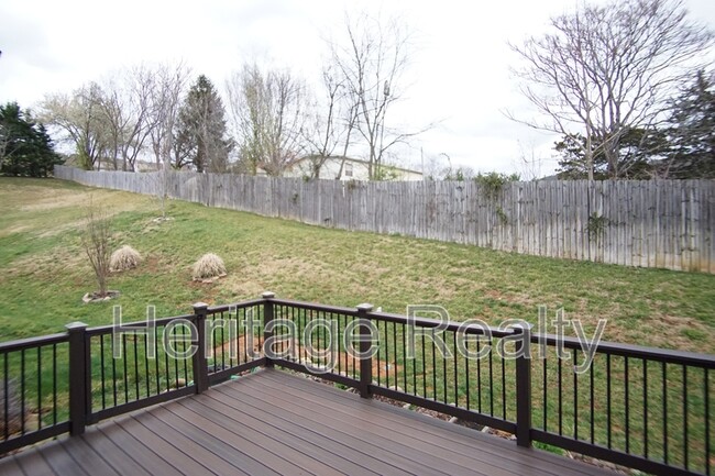 Building Photo - 11100 Autumn Hollow Ln