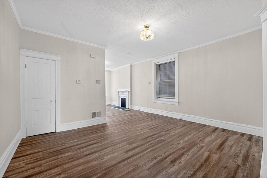 Building Photo - 2918 Sidney St