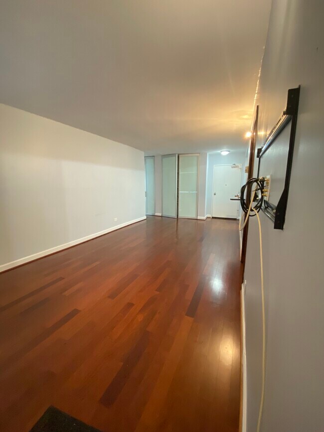 Empty unfurnished view of living/dining - 4501 Arlington Blvd