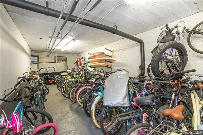 Building Photo - 310 Riverside Blvd