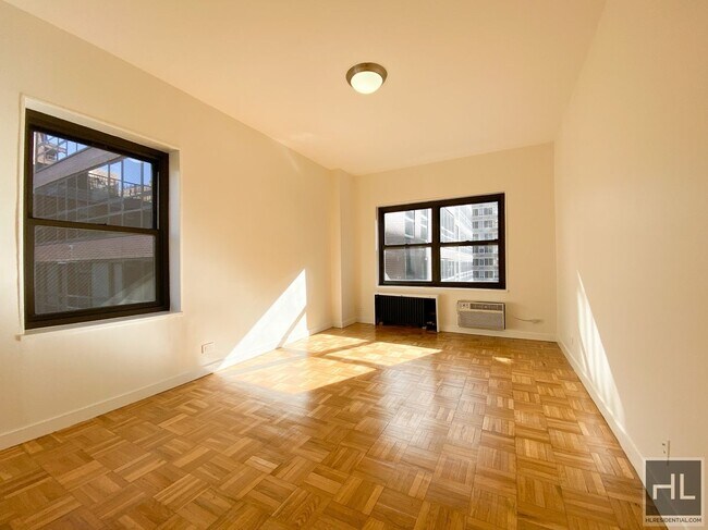 Building Photo - EAST 55 STREET