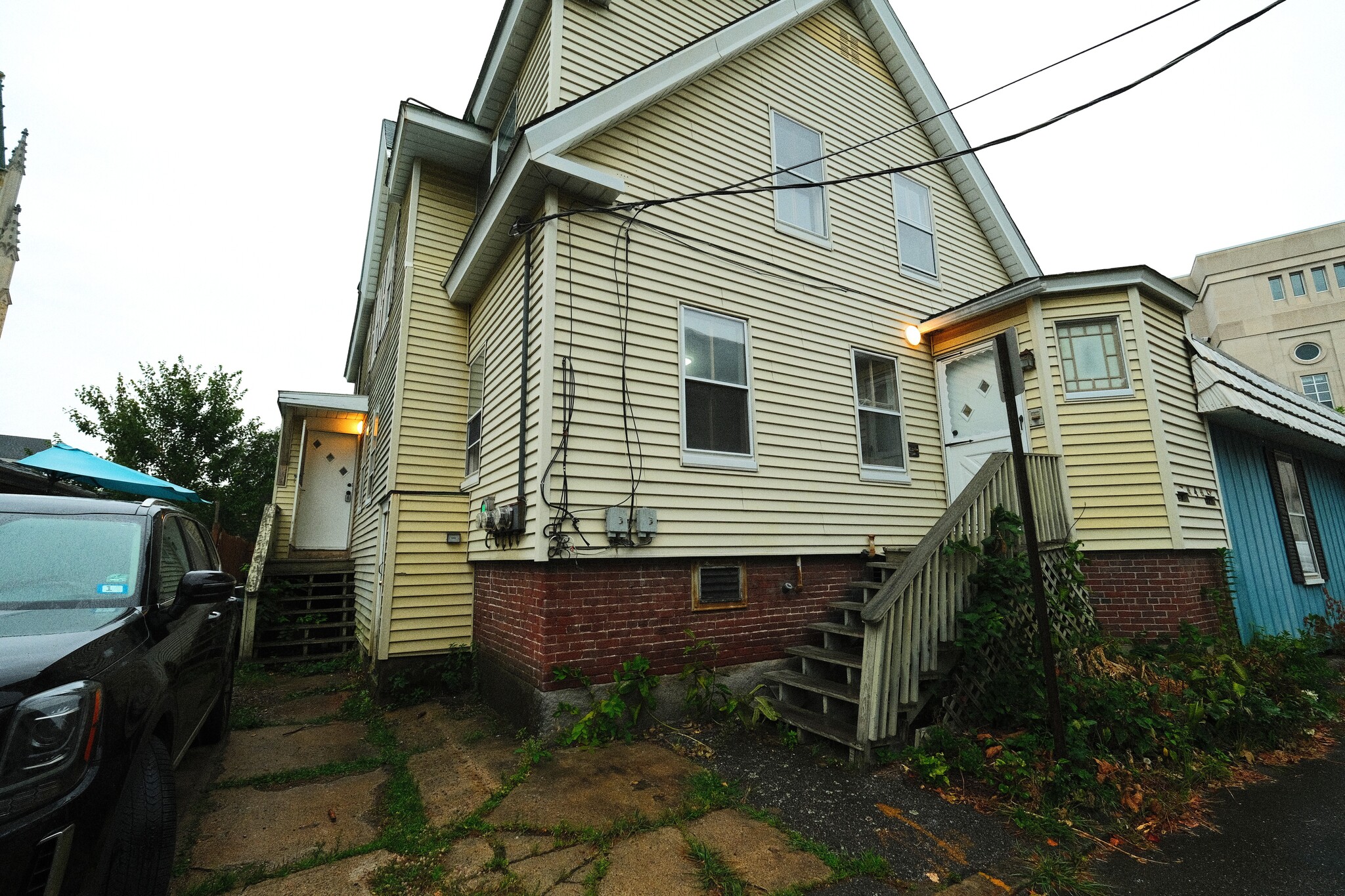 Building Photo - 56 Pleasant St