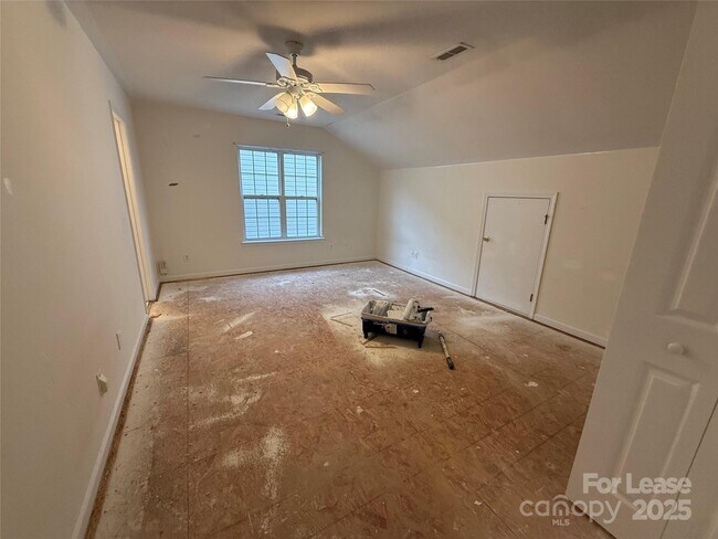 Building Photo - 11042 Woods Corner Ct