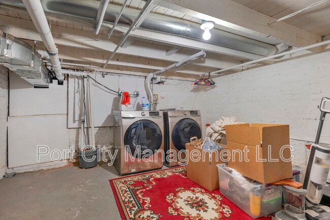 Building Photo - 702 S Bouldin St