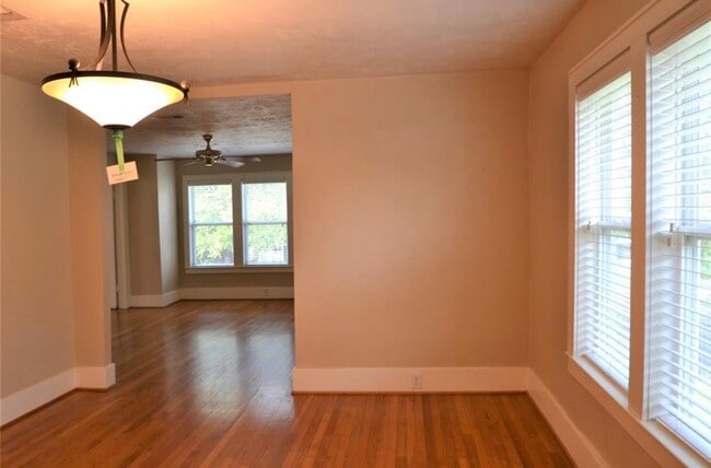 Building Photo - 1507 McDuffie St