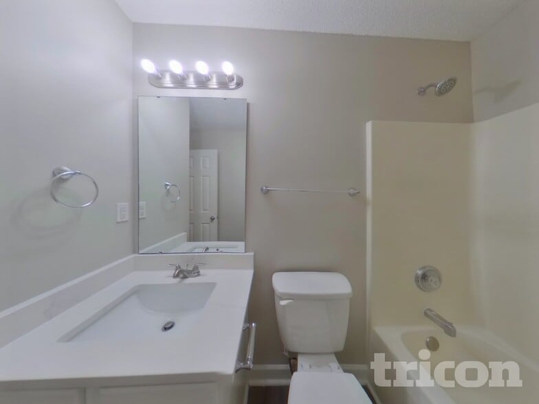 Building Photo - 7031 Red Bud Cir