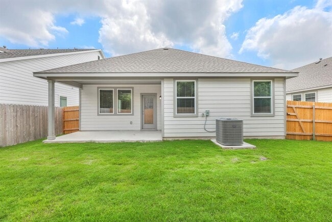 Building Photo - 505 Brooks Ranch Dr