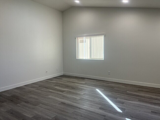 Building Photo - "Charming 4-Bedroom Coastal Retreat with 2 Baths"