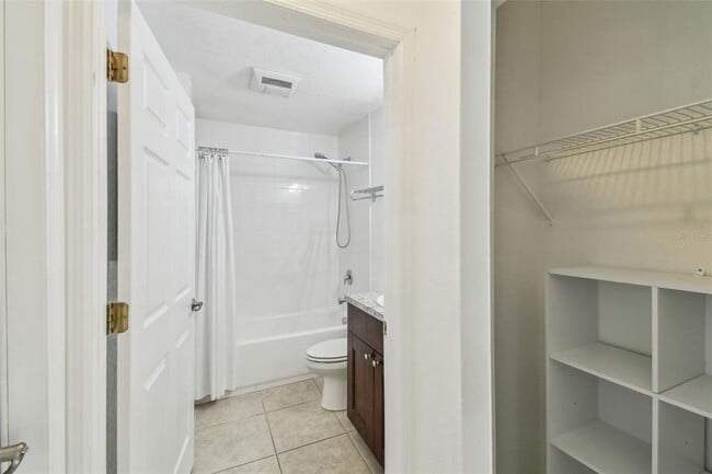 Building Photo - 587 Shady Grove Dr