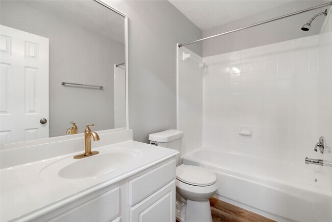 Building Photo - 38 N Walden Elms Cir
