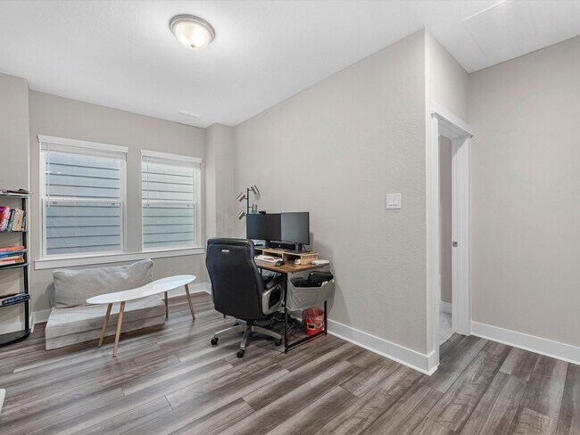 Building Photo - 16011 Mason Run Dr