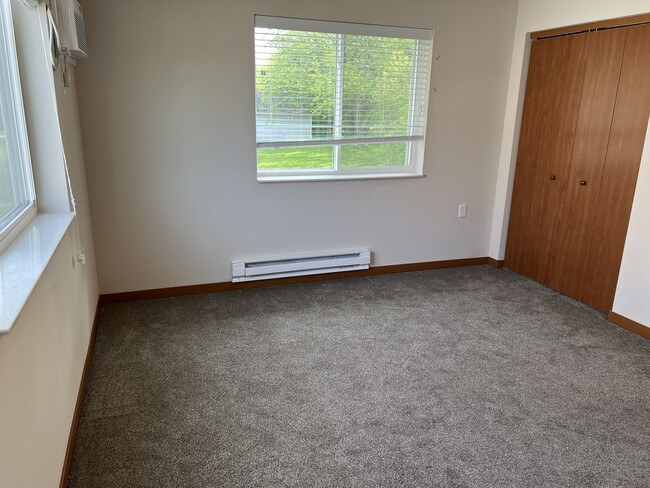 Building Photo - 1249 Salem Dr