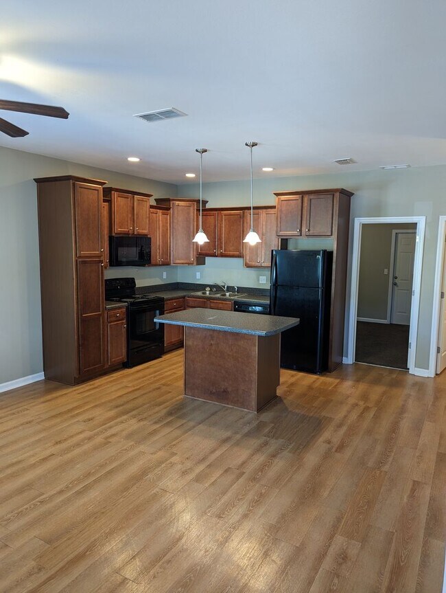 Building Photo - Available for Immediate Occupancy
