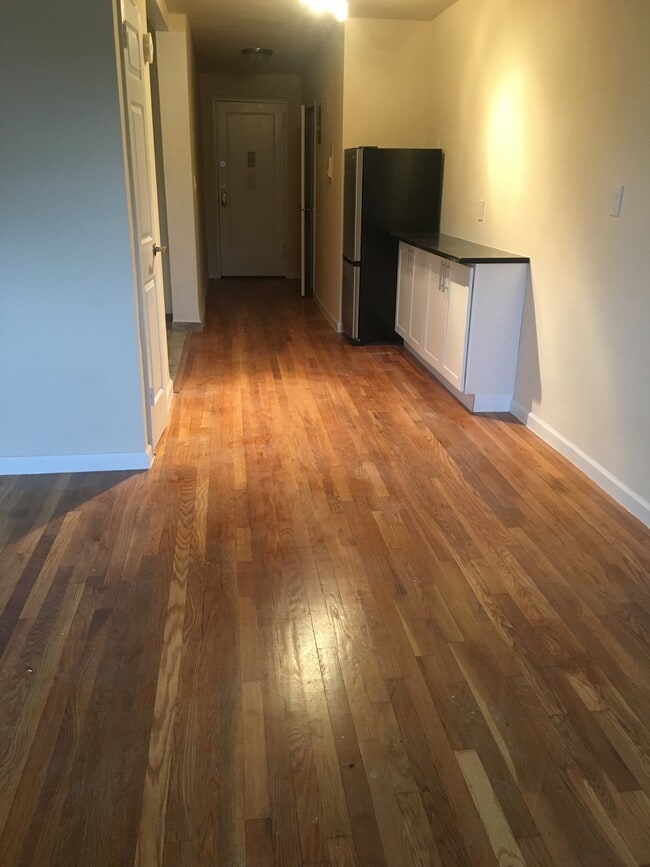 Primary Photo - 5342 80th St