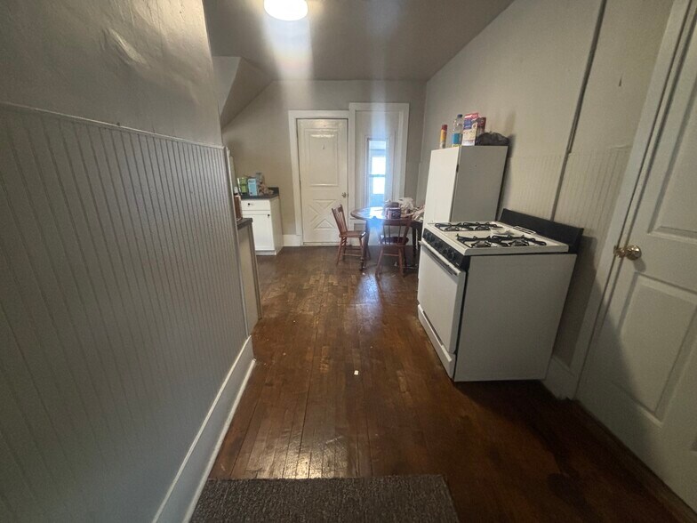 Building Photo - 846 McKinley St