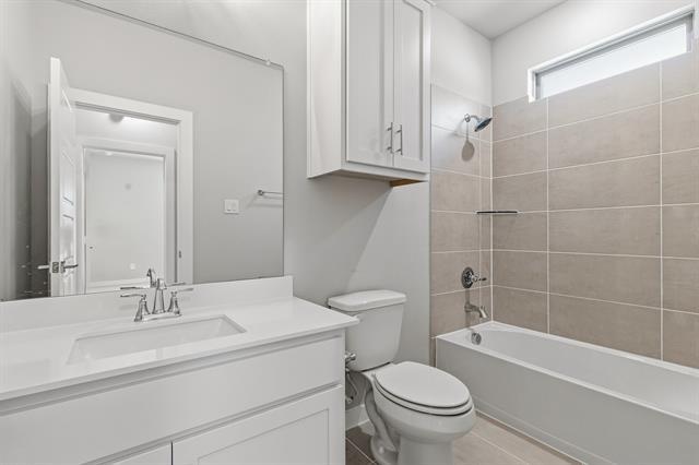 Building Photo - 1720 Foxtail Dr