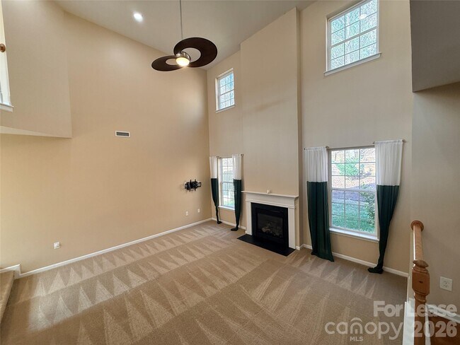 Building Photo - 5219 Sunriver Rd