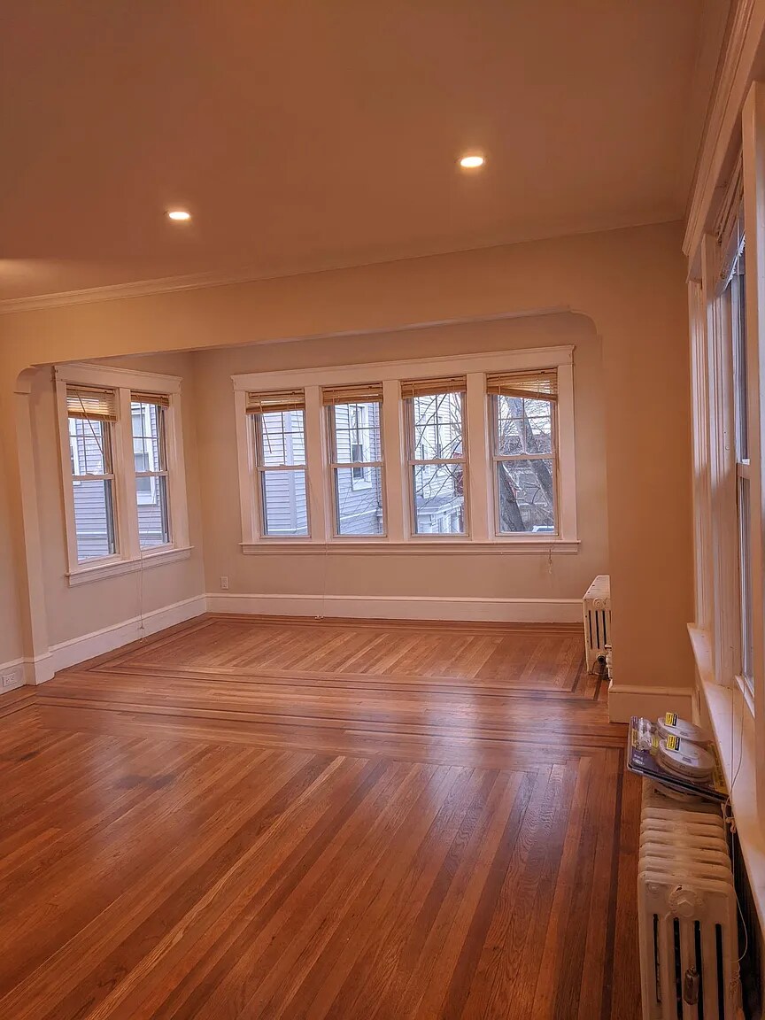 Building Photo - 95 Woodbine St