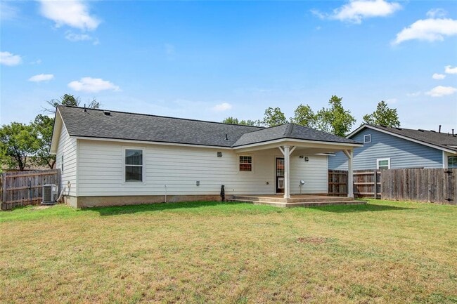 Building Photo - 610 Splitrock
