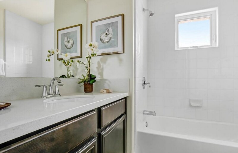 Building Photo - 707 Magnolia Ave