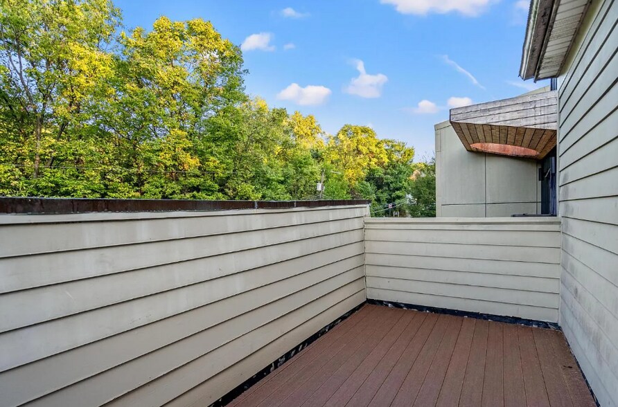 Building Photo - 2226 Ravine St