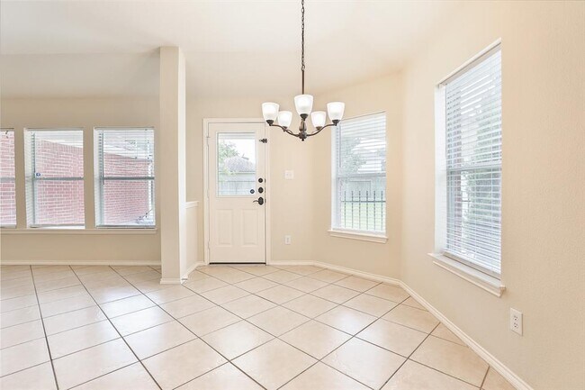 Building Photo - 26738 Abbey Springs Ln