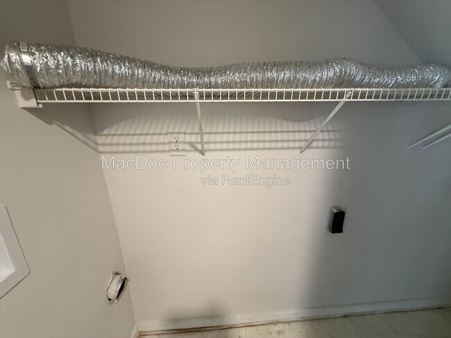 Building Photo - 2709 Church View Ln