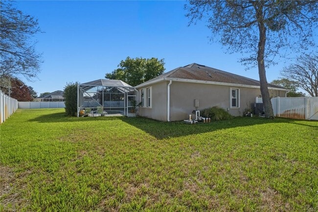 Building Photo - 5810 Hummingbird Ct