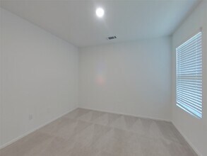 Building Photo - 17527 Grand Fir Ln