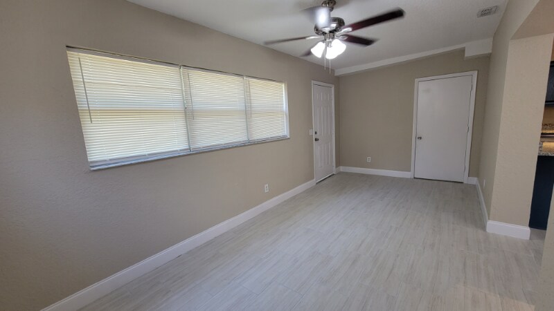 Building Photo - 4806 Vanguard St