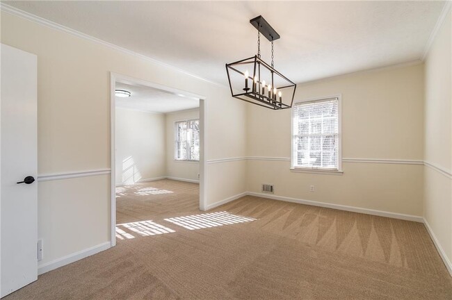 Building Photo - 905 Tanglewood Trail