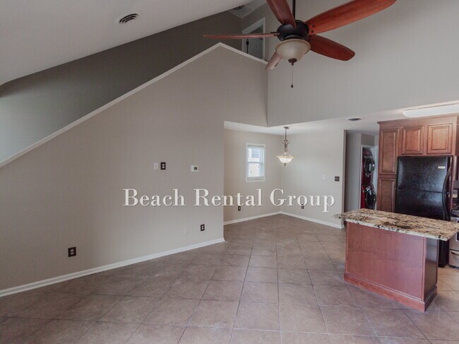 Building Photo - End Unit Townhouse in Myrtle Beach